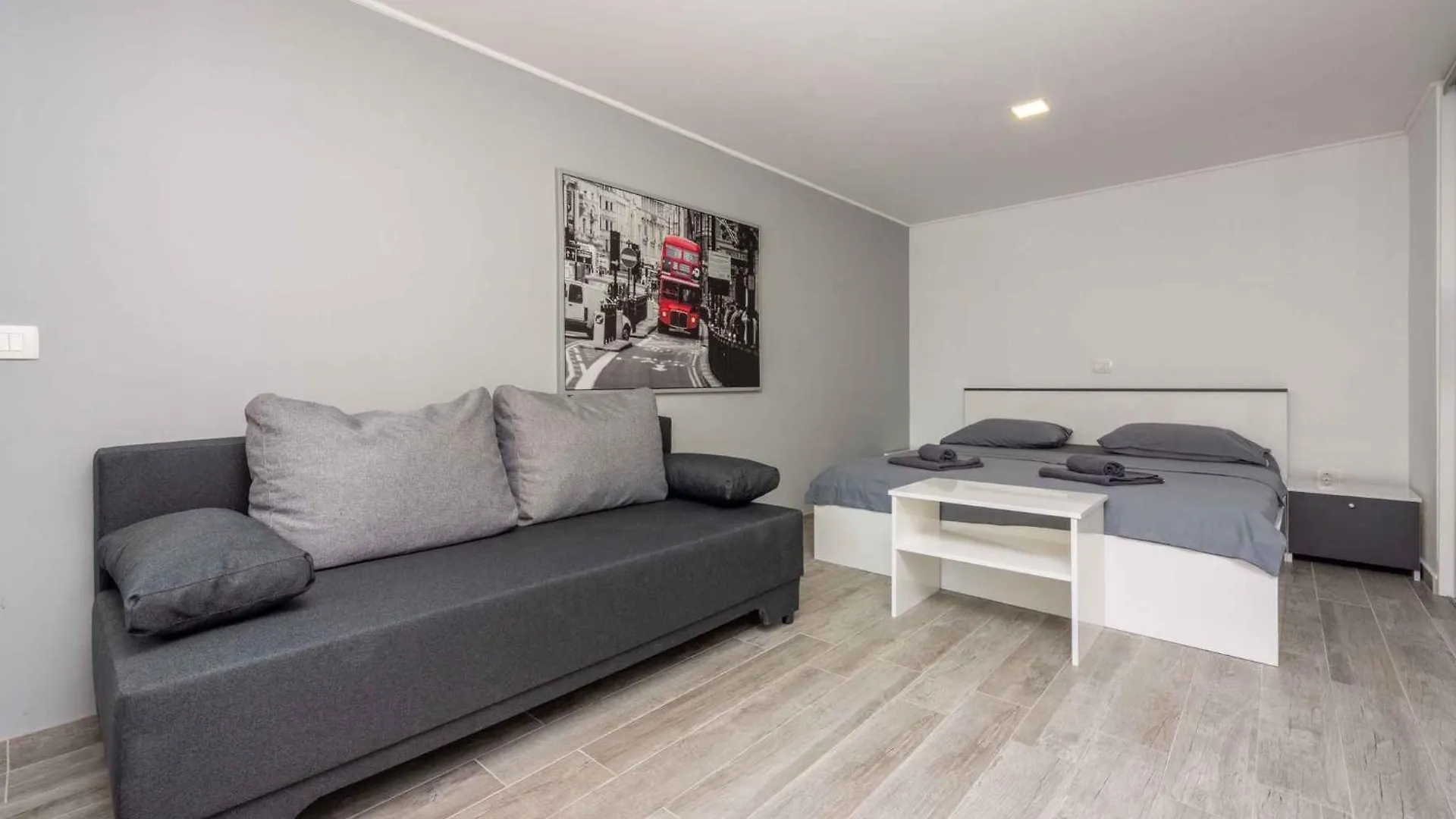 Apartments In Dramalj 45020